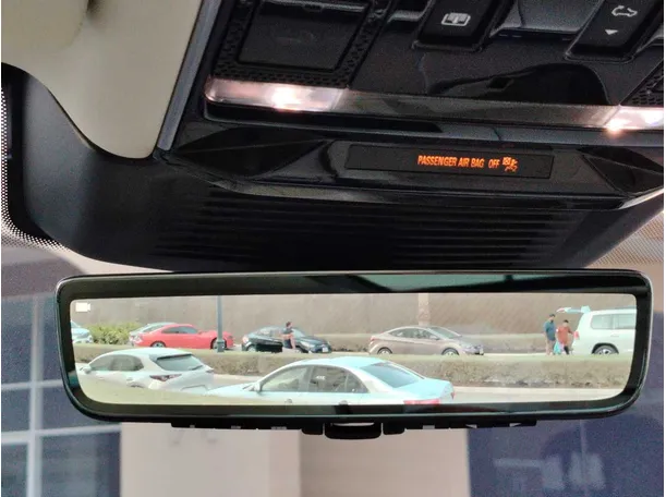 Car image 29
