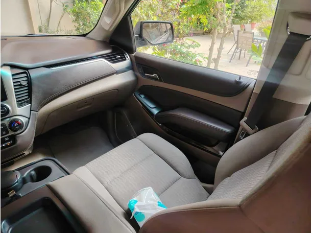 Car image 30