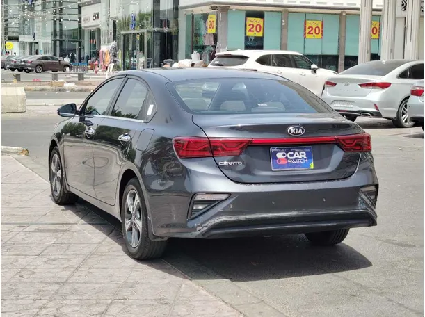 Car image 7