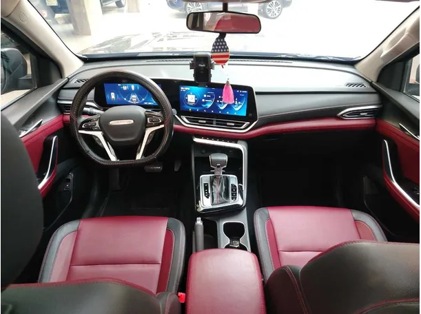 Car image 19