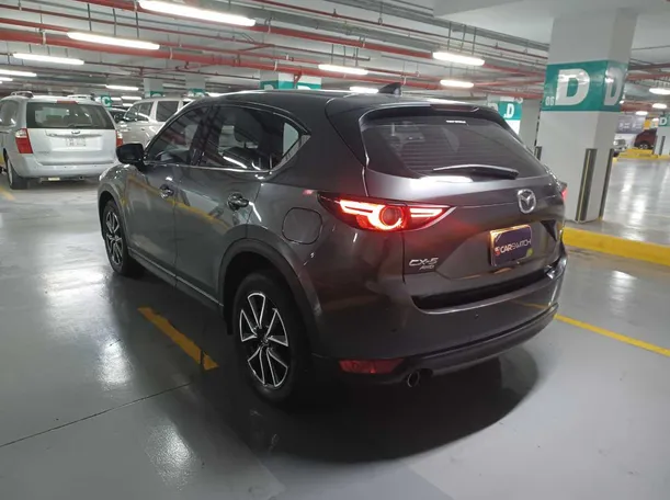 Car image 7