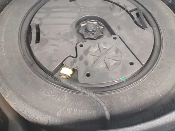 Car image 23