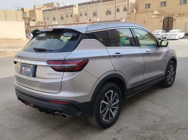 Car image 5