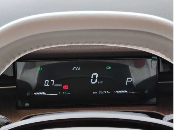 Car image 25