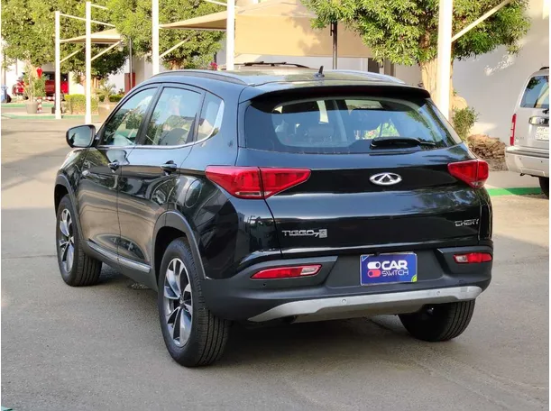 Car image 7