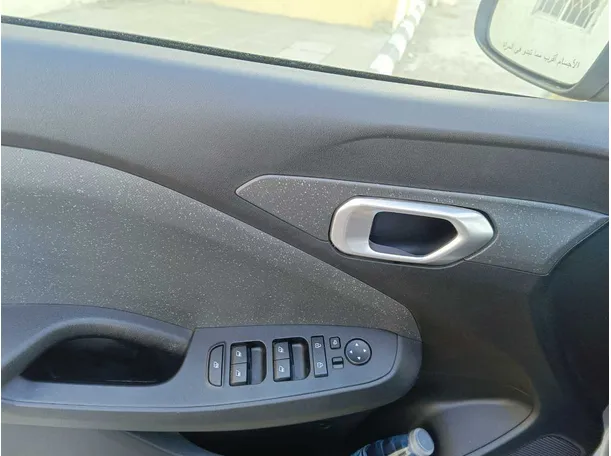 Car image 31