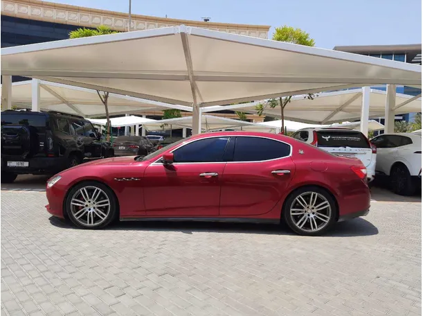 Car image 4