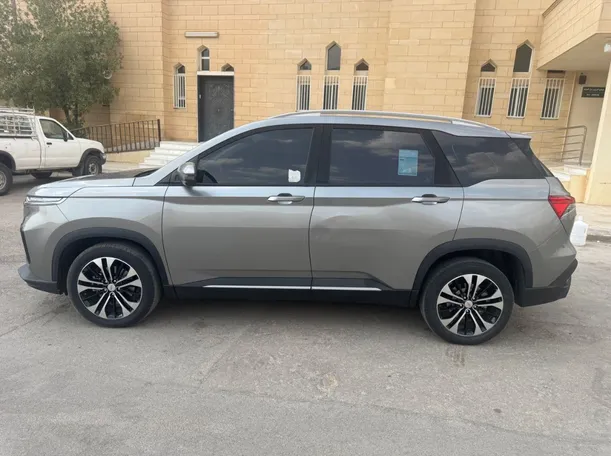 Car image 8