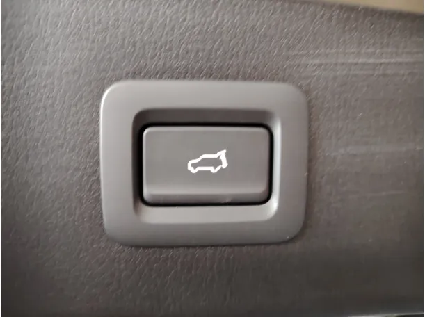 Car image 39