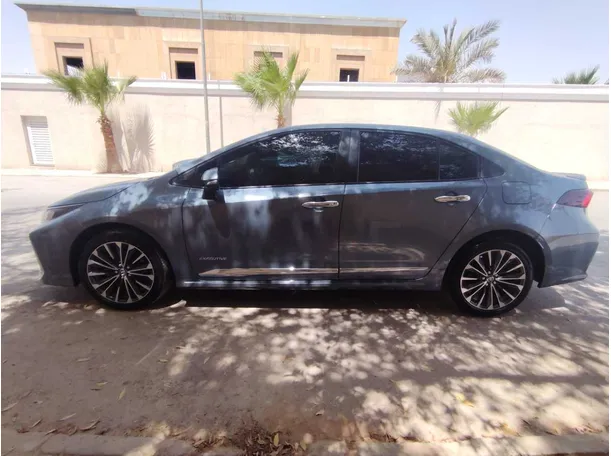 Car image 8