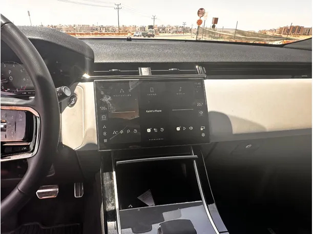 Car image 19