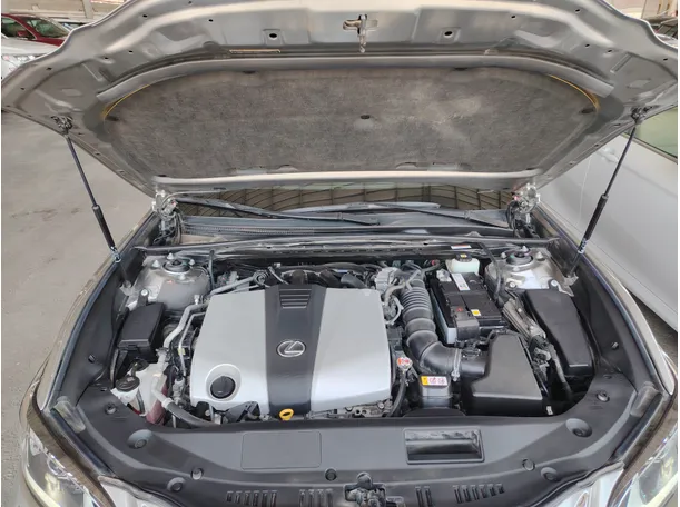 Car image 40