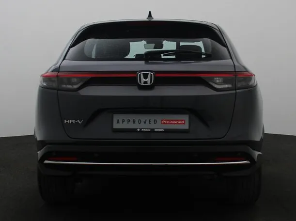 Car image 11