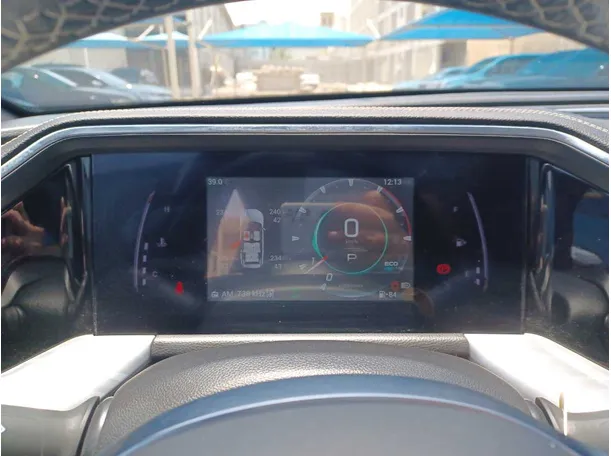 Car image 17