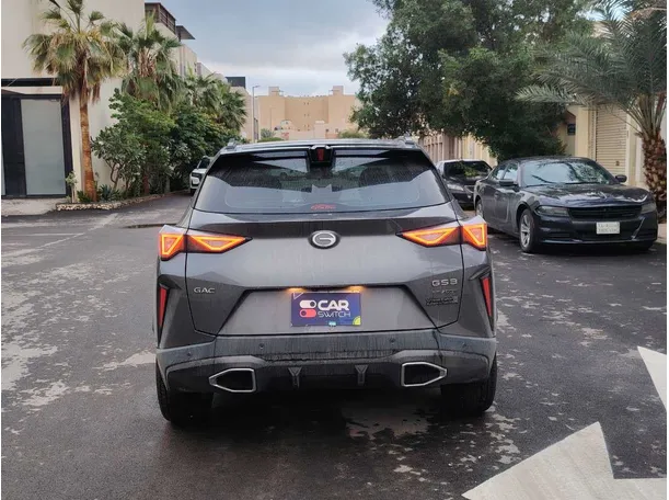 Car image 6