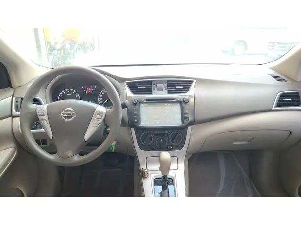 Car image 16