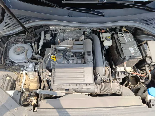 Car image 34