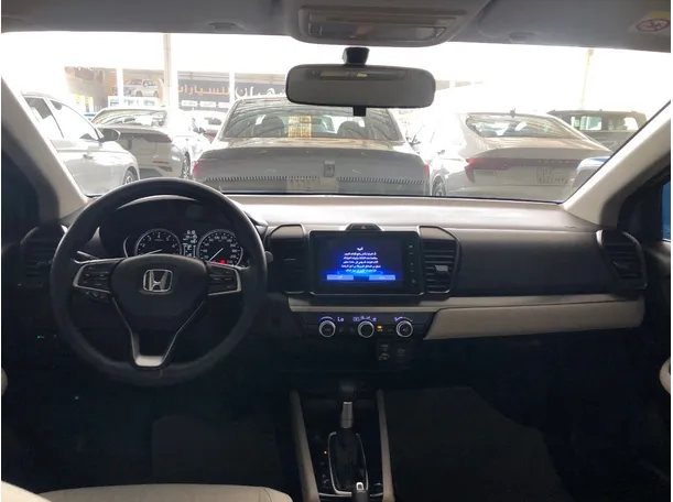 Car image 8