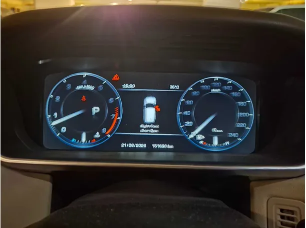 Car image 32