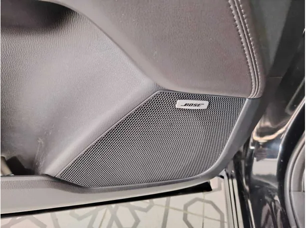 Car image 37