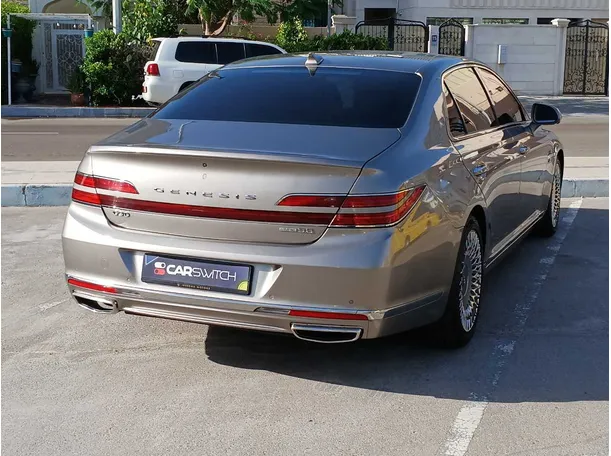 Car image 5