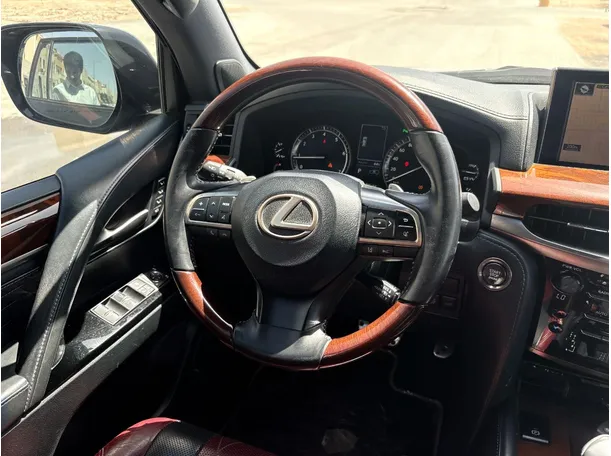 Car image 21