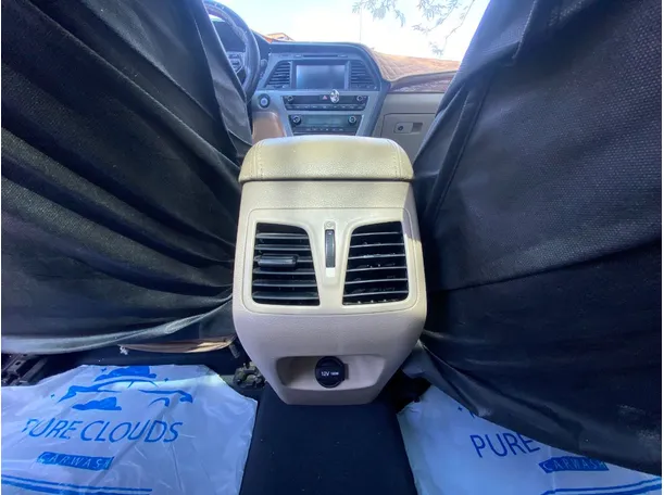Car image 26