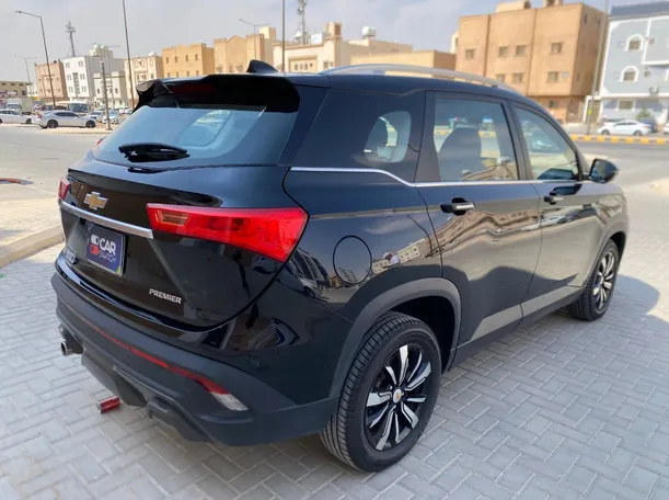 Car image 5