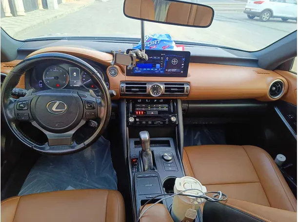 Car image 22