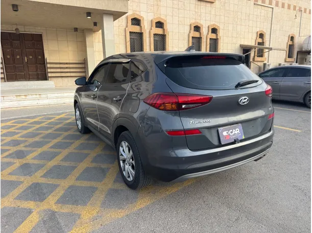 Car image 7