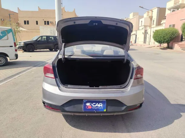 Car image 25