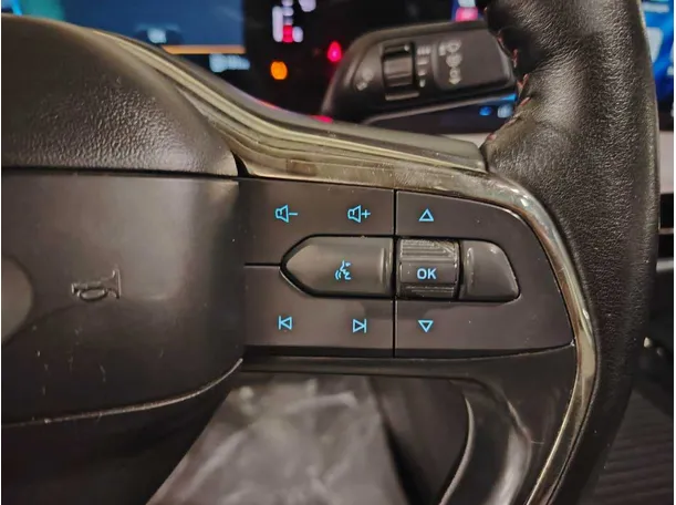 Car image 37