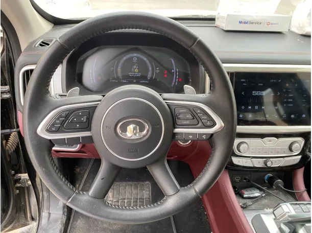 Car image 18