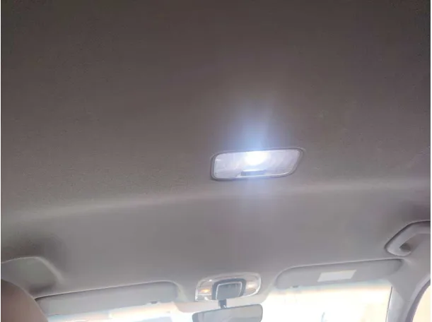 Car image 28
