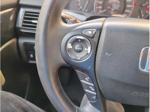 Car image 29