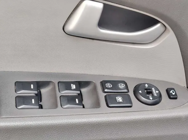 Car image 29