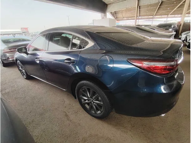 Car image 7