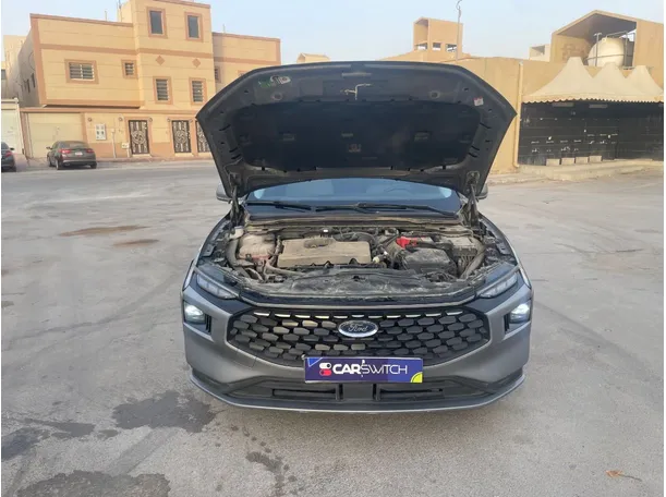 Car image 24