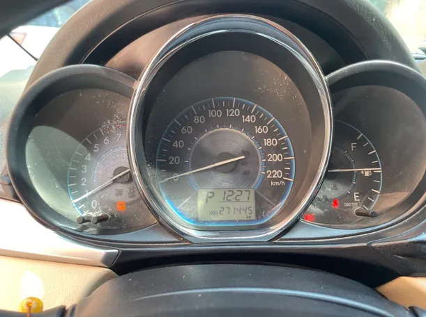 Car image 20