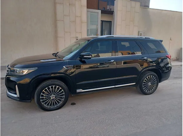 Car image 8