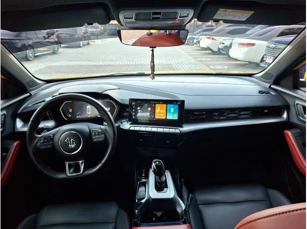 Car image 13