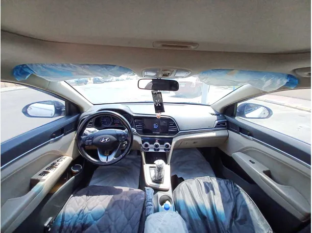 Car image 13