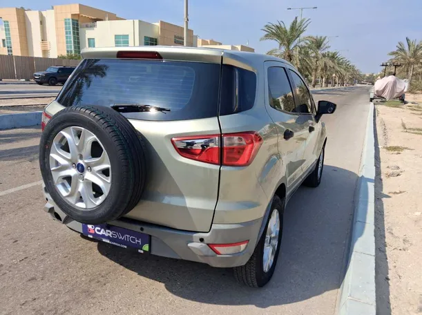 Car image 5