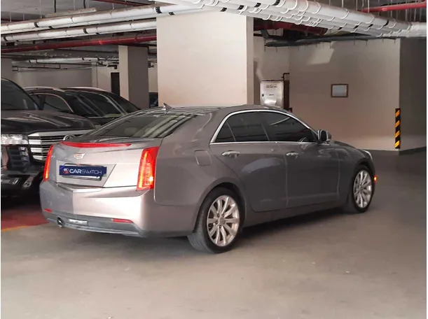 Car image 5