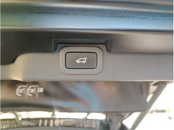 Car image 43