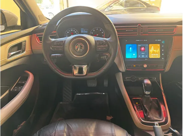 Car image 17