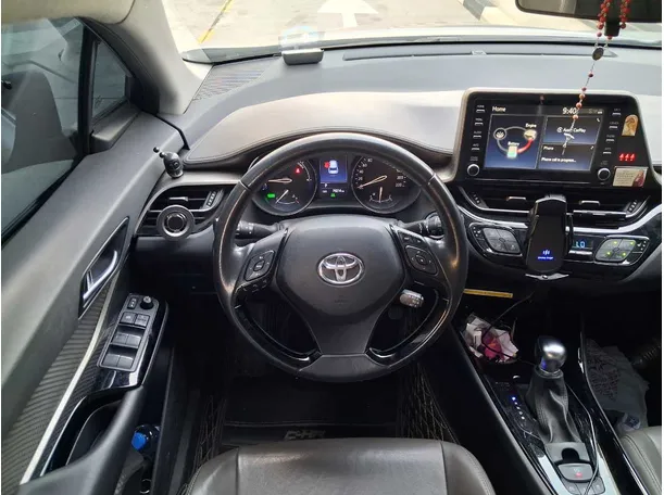 Car image 15