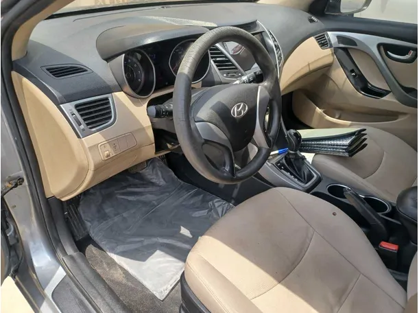 Car image 11