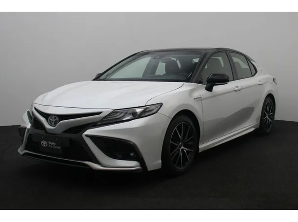 2024 تويوتا كامري في دبي