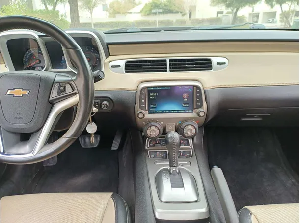 Car image 18